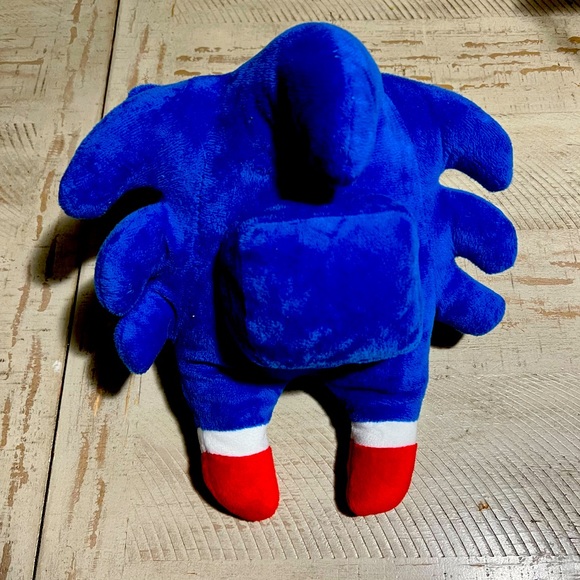 RARE Sonic the hedgehog 11” among us plush - Picture 2 of 2